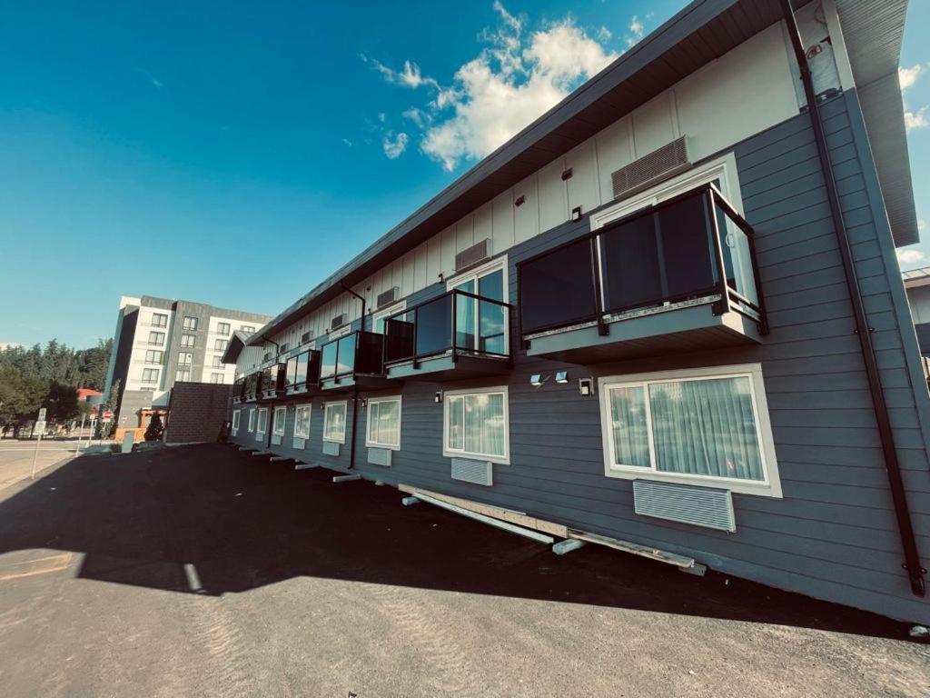 Econo Lodge Принс Джордж Екстериор снимка