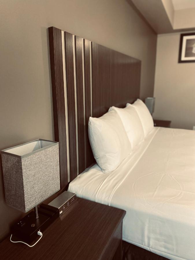Econo Lodge Принс Джордж Екстериор снимка