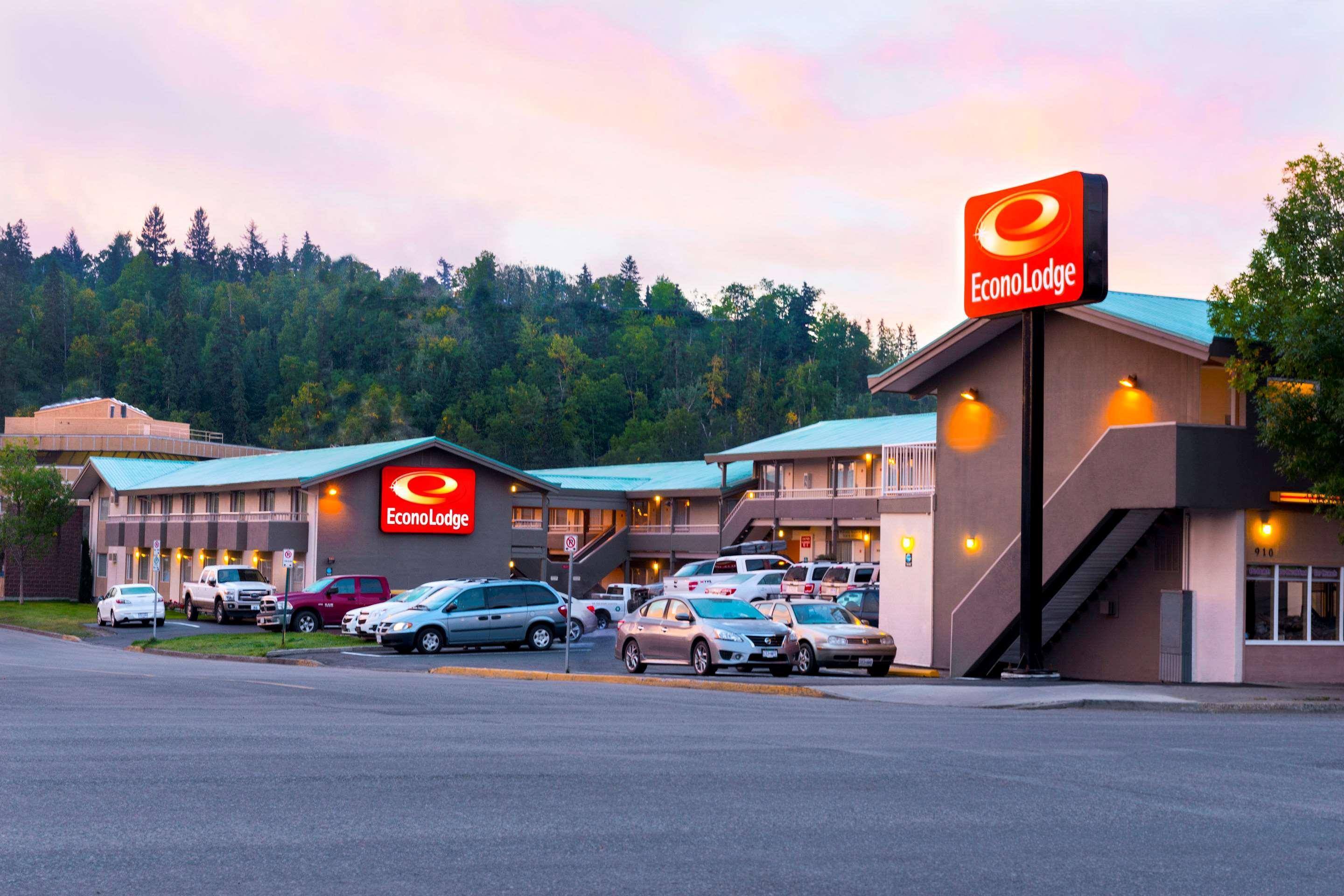 Econo Lodge Принс Джордж Екстериор снимка